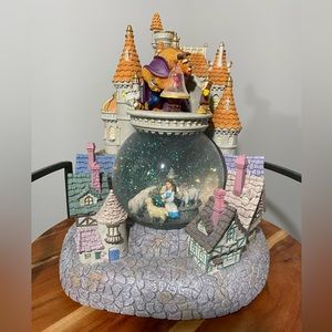 DISNEY RARE Beauty & the Beast Village & Castle Musical Snow Globe Lights Work